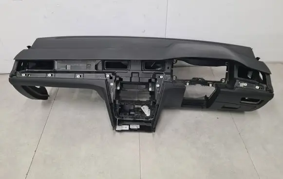 Volkswagen PASSAT B8 Dashboard 3G2819389 3G2858296C