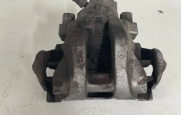 Mercedes-Benz E W211 Rear brake caliper A0024202583