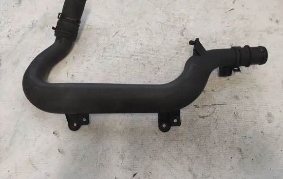 Volkswagen Transporter - Caravelle T5 Engine coolant pipe/hose 7H0121065L