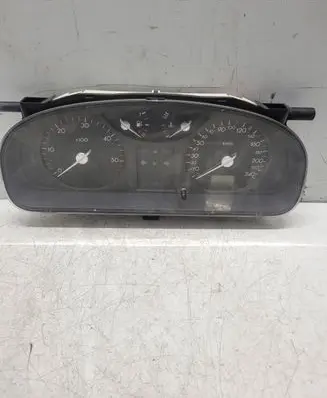 Renault Laguna II Speedometer (instrument cluster) 8200399758