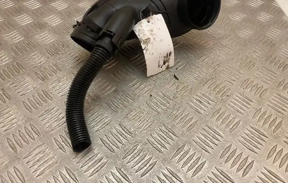 BMW 4 F36 Gran coupe Air intake duct part 850736906