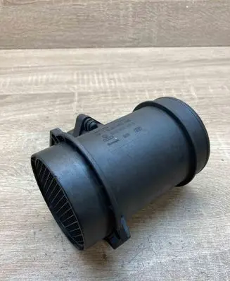 Audi A6 S6 C5 4B Mass air flow meter 059906461B 0281002403