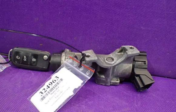 Seat Ibiza IV (6J,6P) Ignition lock 7568