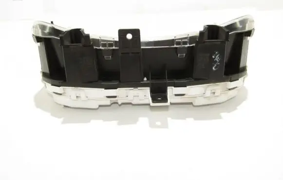 Mitsubishi Outlander Speedometer (instrument cluster) 8100b707