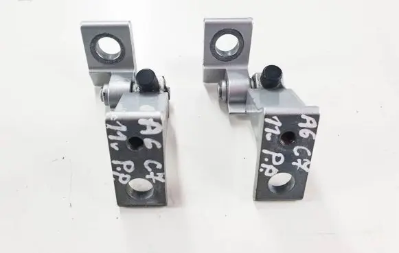 Front door hinge set