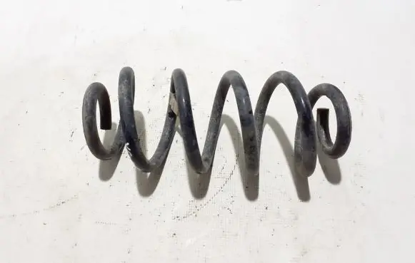 Volvo XC40 Rear coil spring 31658700