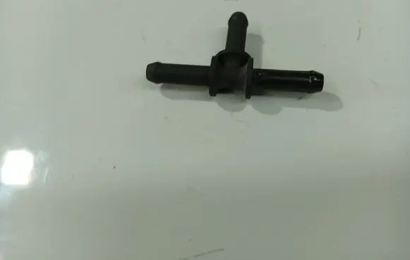 Volkswagen Golf IV Engine coolant pipe/hose 