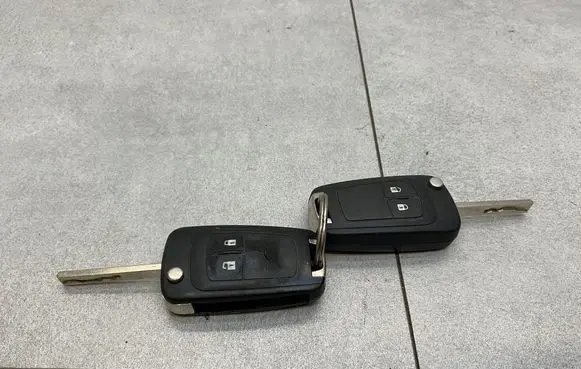 Opel Insignia A Ignition key/card 13500226