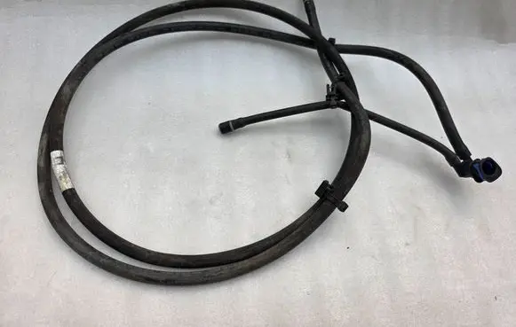 Opel Astra J Headlight washer hose/pipe 13258416
