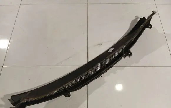 Peugeot 807 Wiper trim