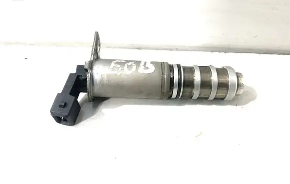 BMW 5 F10 F11 Electromagnetic valve 7585776