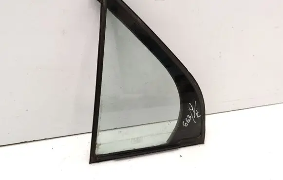 Honda Legend III KA9 Rear vent window glass 43R00033 AS2 M2H3