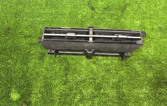 Toyota Prius (XW30) Other air conditioning (A/C) parts 5567047070