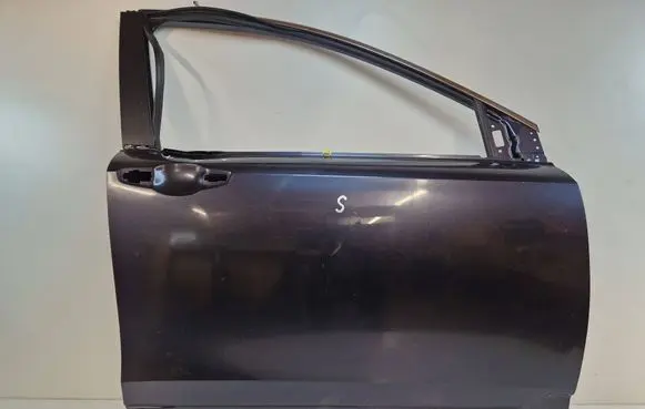 Honda CR-V Front door