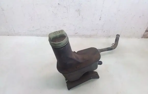 Volkswagen II LT Power steering fluid tank/reservoir