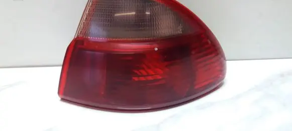 Toyota Avensis T220 Rear/tail lights