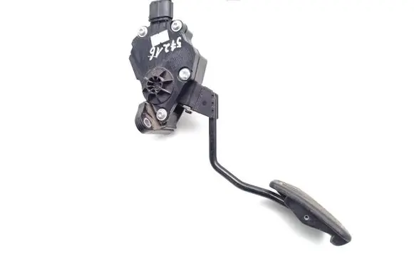 Toyota RAV 4 (XA40) Accelerator throttle pedal 78110-42050 198800-8901