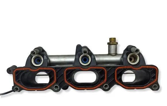 Audi Q5 SQ5 8R Fuel distributor 06E130090