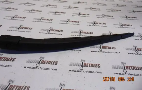 Hyundai i30 Rear wiper blade arm