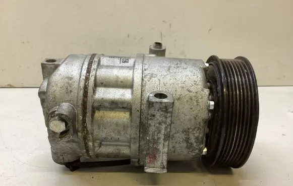 KIA Sportage Air conditioning (A/C) compressor (pump) 97701D7550