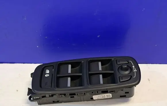 Jaguar XE Electric window control switch HK8314540AA