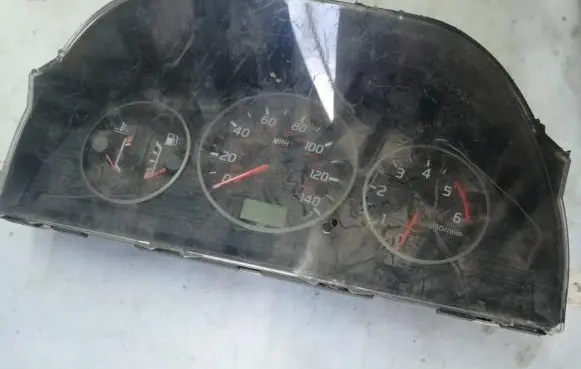 Nissan X-Trail T30 Speedometer (instrument cluster)