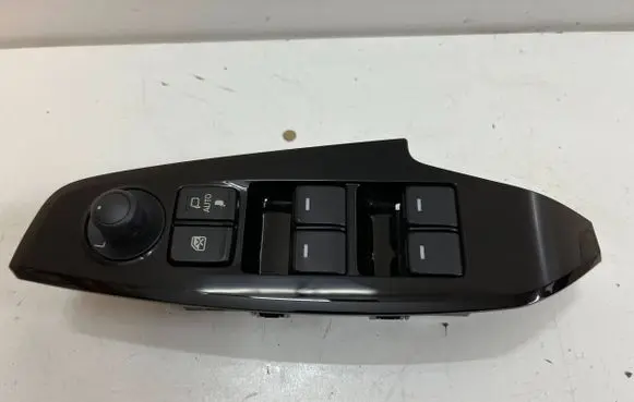 Mazda 3 III Electric window control switch BMN866350 BACS684L6