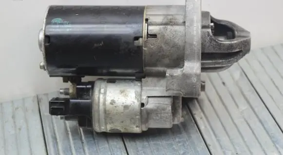 Peugeot 3008 II Starter motor 9674077280