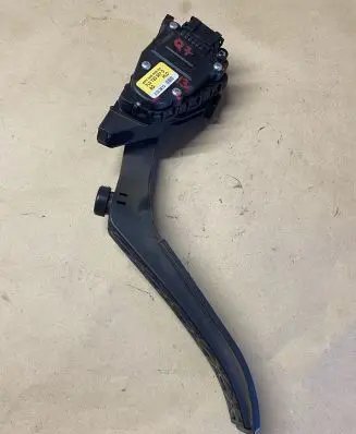 Audi Q7 4L Accelerator throttle pedal 7L0723507D