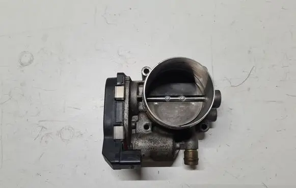 BMW 5 F10 F11 Throttle valve A2C83004100 7597871 13547597871
