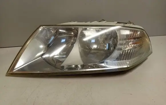 Skoda Octavia Mk2 (1Z) Headlight/headlamp 1Z1941015