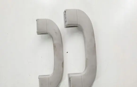 Mercedes-Benz A W169 A set of handles for the ceiling 