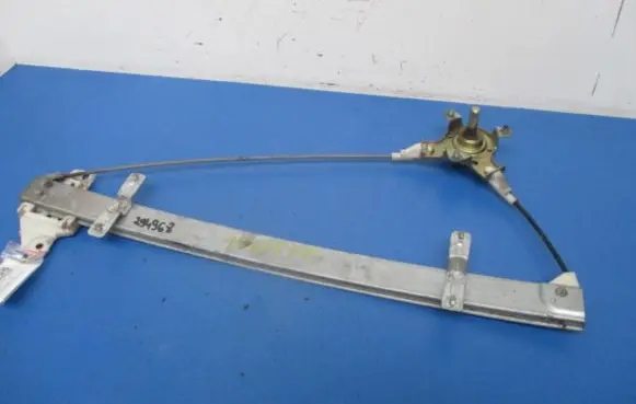 Hyundai H200 Front door window regulator with motor