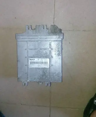 Renault Megane I Engine control unit/module 0281001810