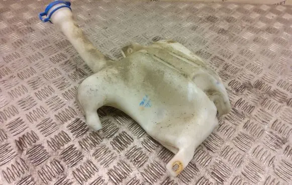 Ford Ecosport Windshield washer fluid reservoir/tank cn1517618aa