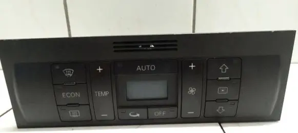 Audi A2 Climate control unit 8Z0820043