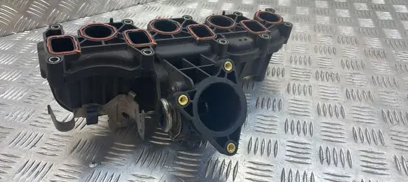 Audi A1 Intake manifold 03L129711
