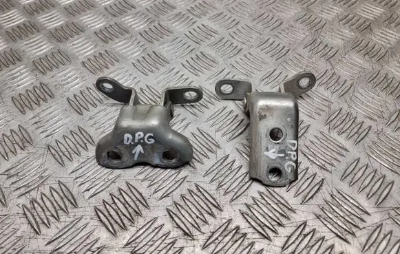 Toyota Avensis T250 Rear door hinge set 