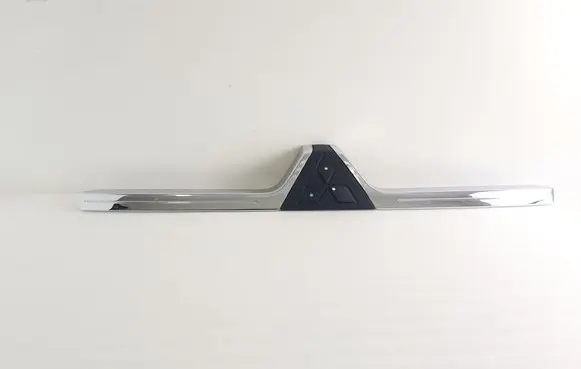 Mitsubishi Pajero Front bumper upper radiator grill 7450A150