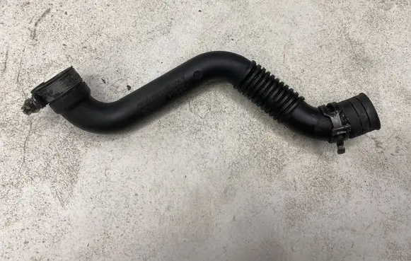 Audi A4 S4 B7 8E 8H Breather/breather pipe/hose 03G103493T