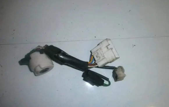 Toyota Carina T190 Ignition lock contact 8445005020