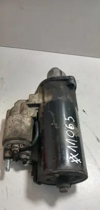 Mercedes-Benz E W211 Starter motor A0061514401 0001115051 0061514401