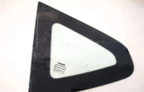 Nissan Qashqai Rear side window