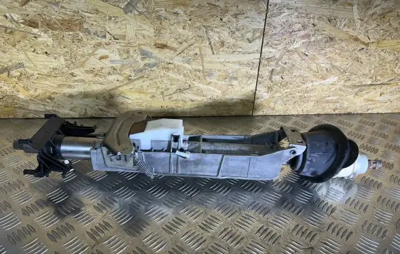 BMW 4 F32 F33 Steering wheel axle 6854965 768444