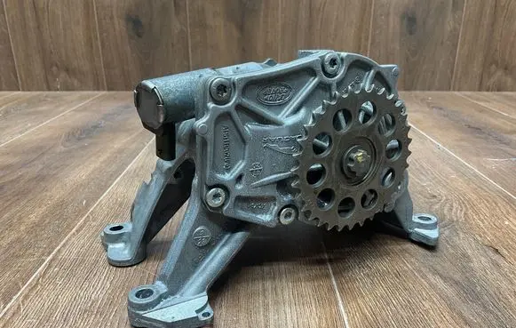 Land Rover Range Rover Velar Oil pump M4D36L079 M4D36L681BA