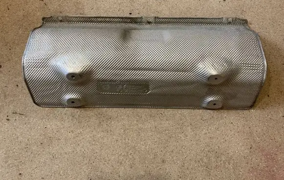 BMW 5 G60 G61 Exhaust heat shield 9881745