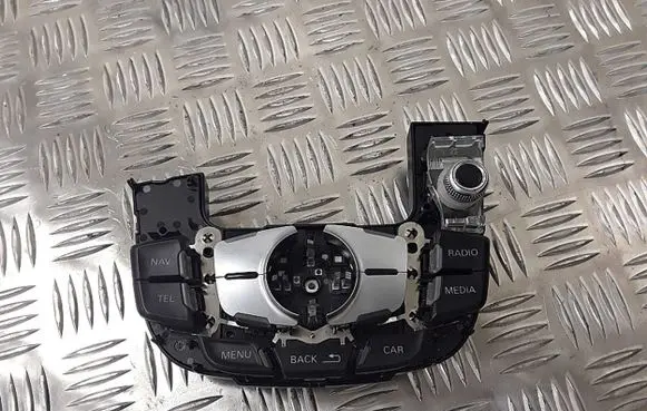 Multifunctional control switch/knob