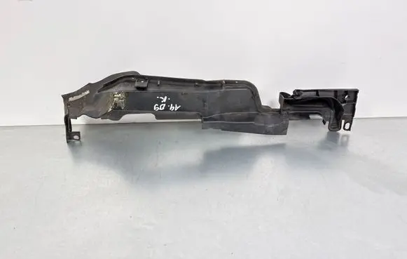 Audi A4 S4 B9 Intercooler air guide/duct channel 8W0821169