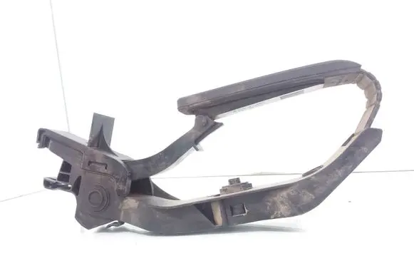 Mercedes-Benz C W203 Accelerator throttle pedal A2113000404 A2113010001
