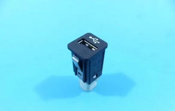 BMW 5 F10 F11 USB socket connector 9237656 IMPRK1237603